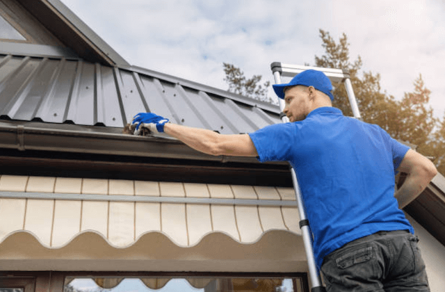 gutter cleaning in elk grove